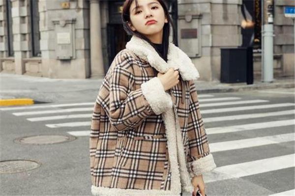 155女生穿什么外套好看 冬季首选短外套 155女生穿什么外套好看 冬季首选短外套