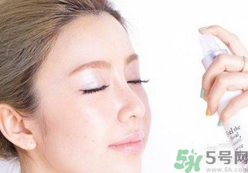 保湿喷雾怎么用?保湿喷雾的正确使用方法 保湿喷雾怎么用?保湿喷雾的正确使用方法