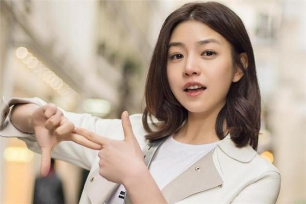 包子脸女生适合什么发型 包子脸女生适合什么发型