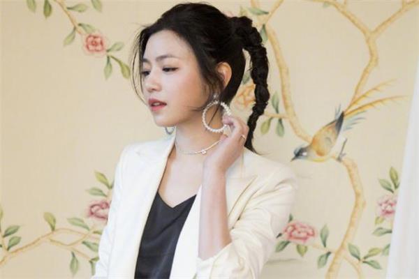 包子脸女生适合什么发型 包子脸女生适合什么发型