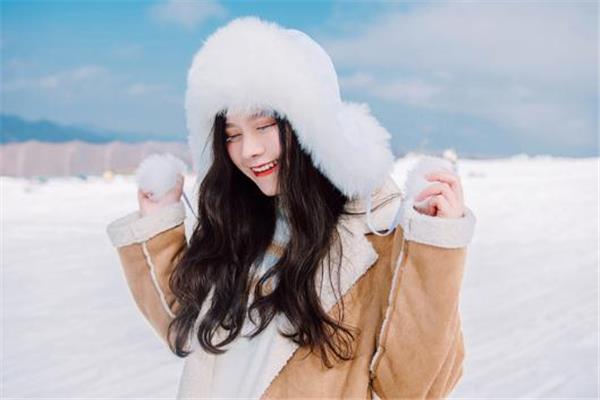 下雪穿什么衣服拍照好看 这些外套少不了 下雪穿什么衣服拍照好看 这些外套少不了