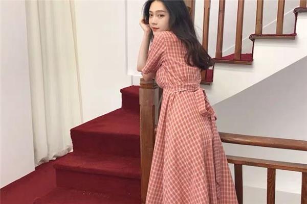 春游穿什么裙子好看 浪漫整个季节 春游穿什么裙子好看 浪漫整个季节