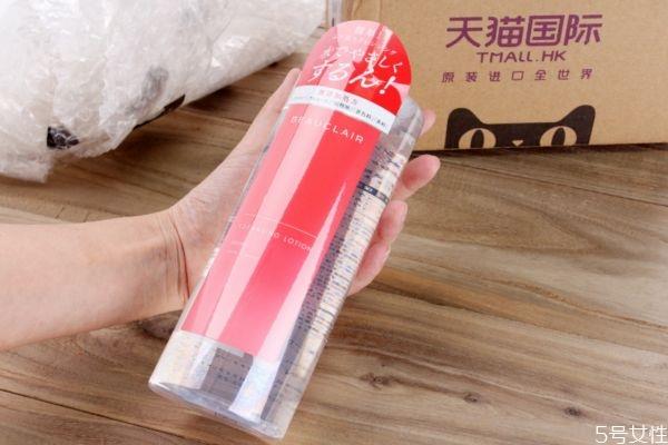 卸妆油和卸妆水的区别 卸妆油和卸妆水的不同 卸妆油和卸妆水的区别 卸妆油和卸妆水的不同