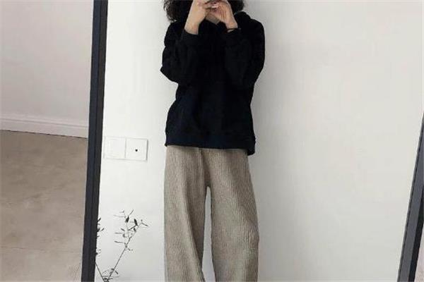 针织阔腿裤怎么搭配 掌握这三招 针织阔腿裤怎么搭配 掌握这三招
