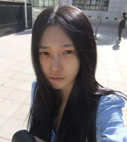 她曾跟李荣浩相恋多年,分手后患重度抑郁,如今都无法释怀!
