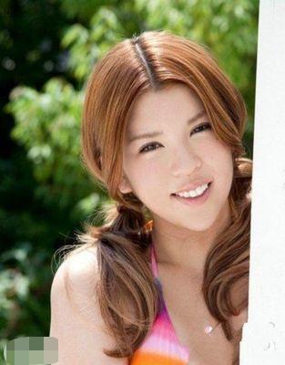 日本女星花光母亲遗产后当女优,接着转战酒吧陪酒现又回归老本行