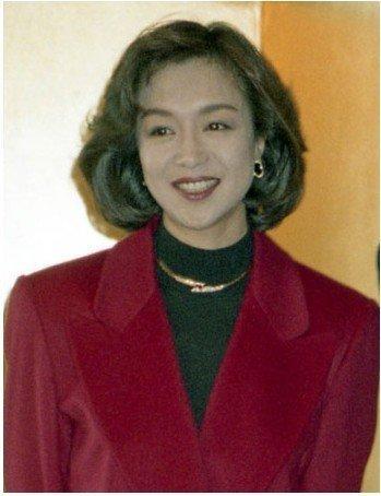 日本女星花光母亲遗产后当女优,接着转战酒吧陪酒现又回归老本行