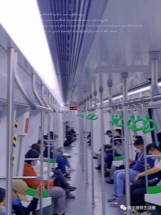 克莱因蓝为什么火了(今年爆火的克莱因蓝)(4)