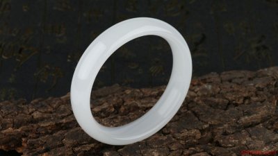 ​天山白玉是什么玉 天山白玉是什么材质