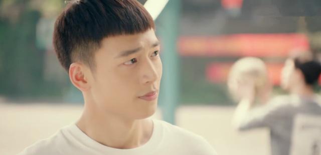 八分钟的温暖颜海误会柳溪川了拒绝学姐,说喜欢萧卓安