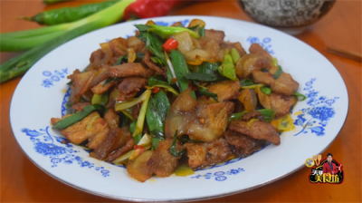 ​这才是回锅肉最简单的做法，味道非常正宗，学会做给家人吃