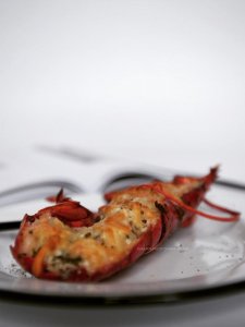 ​蒜蓉芝士焗波士顿龙虾怎么做 蒜蓉波士顿龙虾的做法