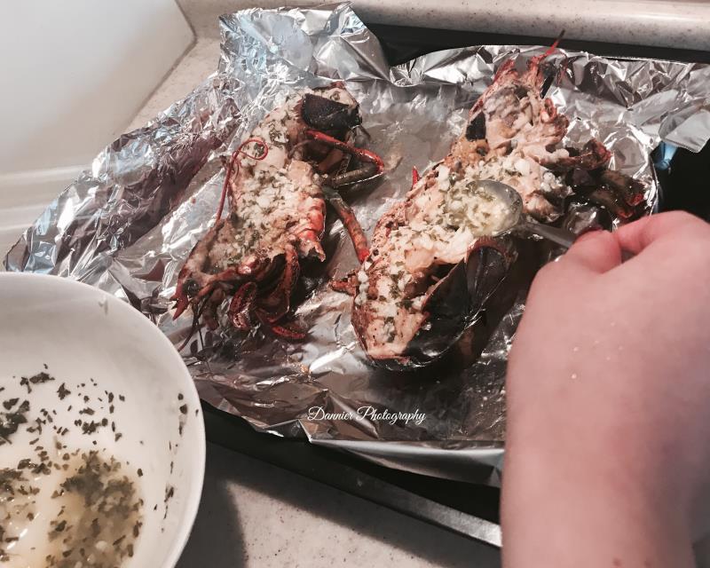 蒜蓉芝士焗波士顿龙虾怎么做 蒜蓉波士顿龙虾的做法