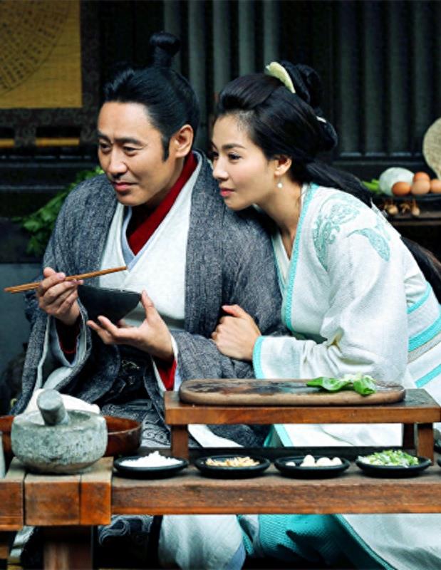 刘涛、吴秀波《军事联盟》剧照,李晨首演一国之君