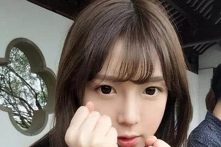 女生发啊哈哈哈什么意思