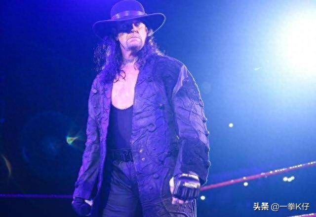 WWE传奇摔跤手“送葬者”宣布退役了