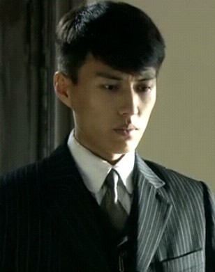 靳东和朱亚文演《闯关东》的时候那叫一个帅，宋佳也很美！