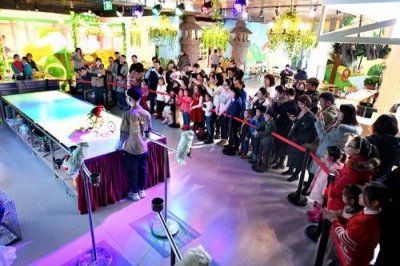 ​乌鲁木齐首个室内生态动物园春节期间不打烊