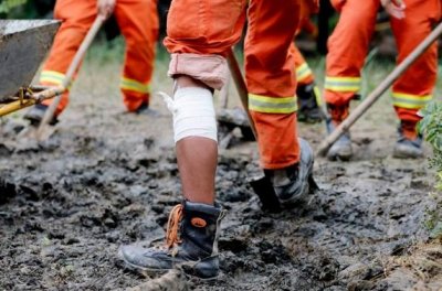 ​增援寿光救灾，枣庄消防官兵不辱使命