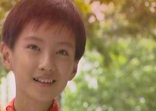 快乐星球丁凯乐拍婚纱照 妻子在一旁乖巧等待