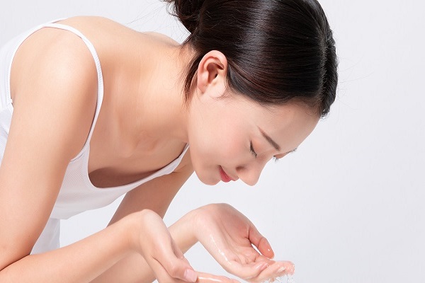 相宜本草芯净自然净肤保湿水怎么样 相宜本草芯净保湿水怎么样