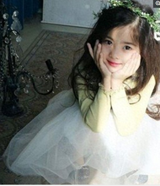 韩国最美最红的5岁女孩，看了妈妈后才发觉基因很强大