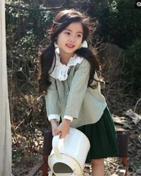 韩国最美最红的5岁女孩，看了妈妈后才发觉基因很强大